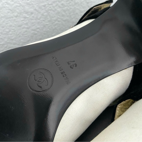 Vintage CHANEL Two Tone Velvet Satin Mary Jane Pumps Low Block Heel - Picture 16 of 16